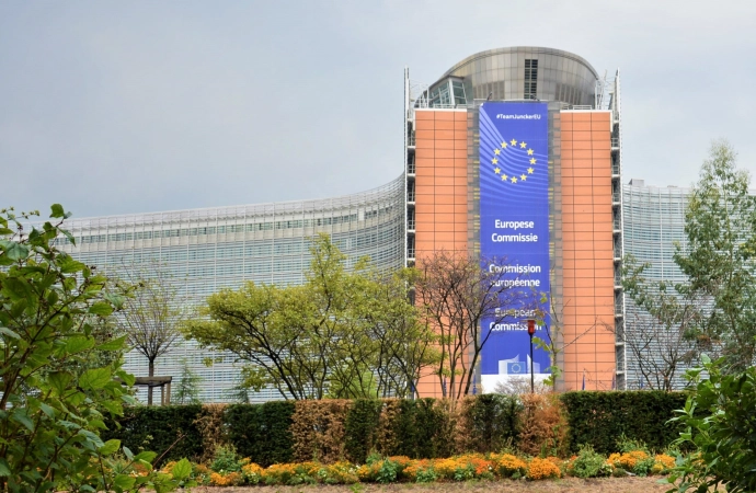 Komisja Europejska ściera się z Microsoft. Chodzi o podejrzaną umowę