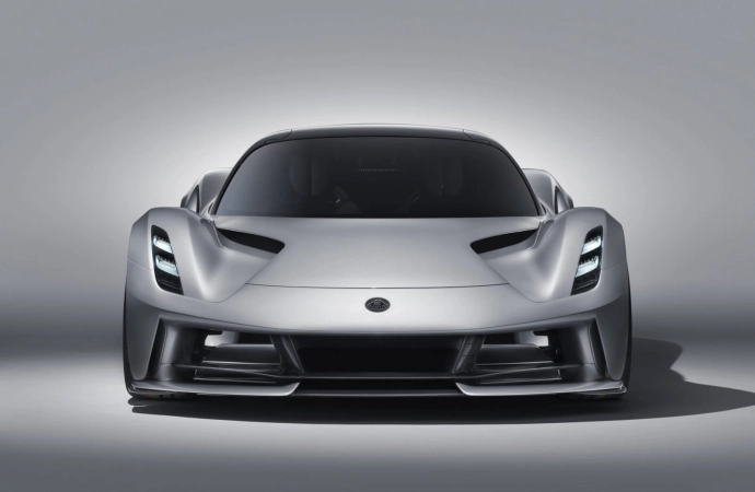 Lotus Evija: samochód ładujący się w 9 minut i rozpędzający do 300 km/h w 9 sekund