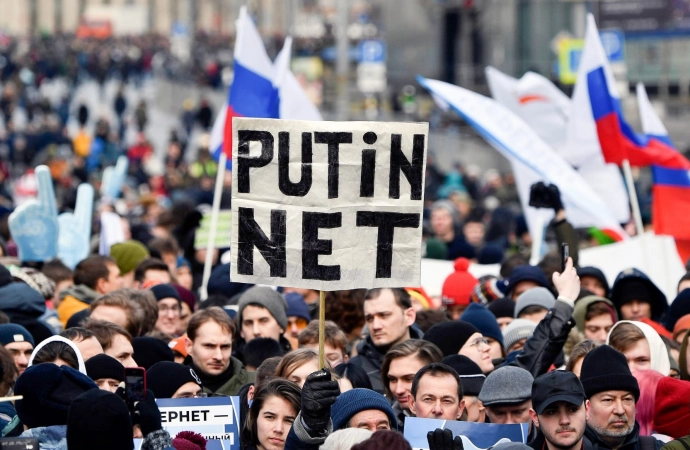 Rosja blokuje Internet