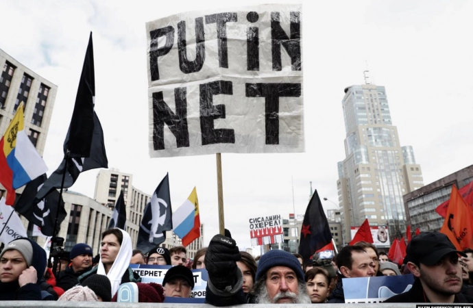Rosja zamierza stworzyć "krajowy Internet"